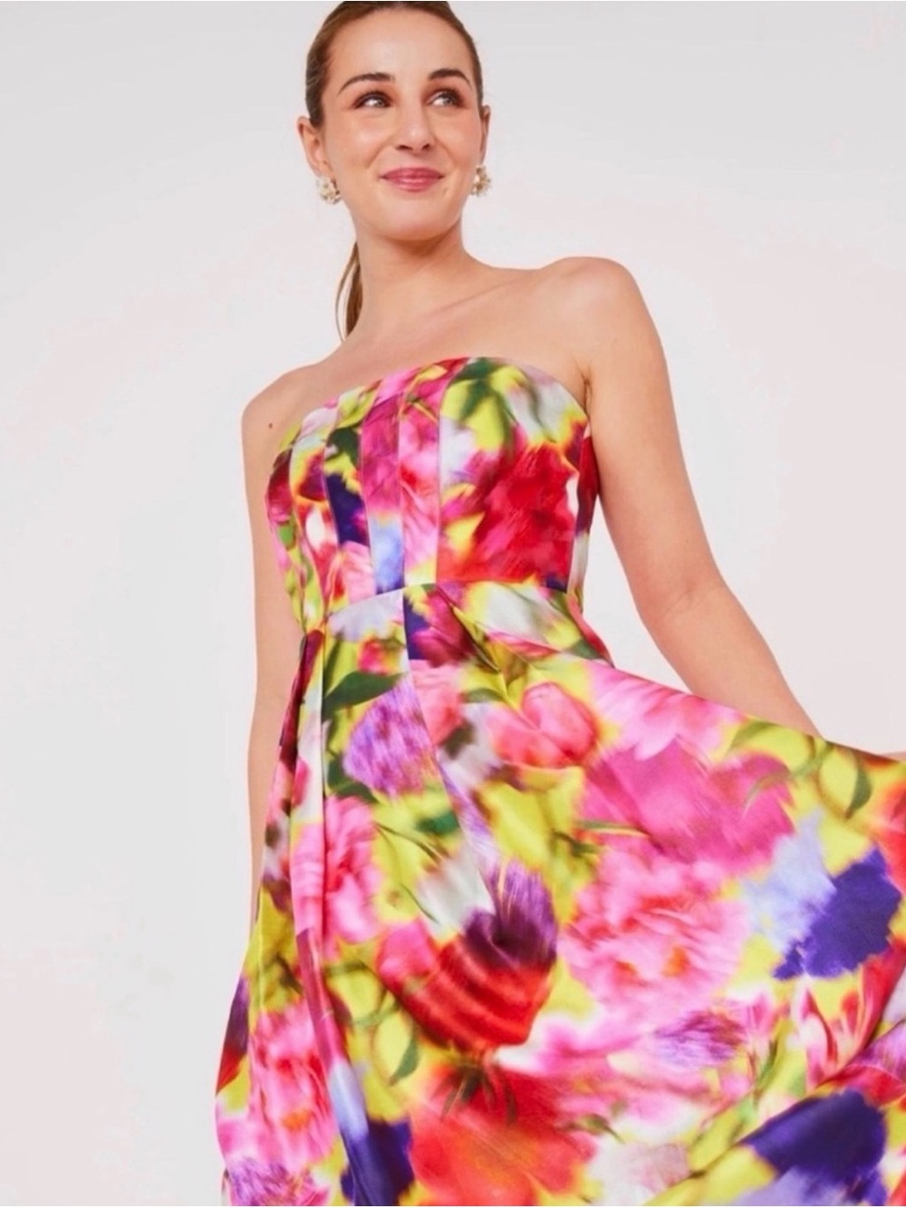 NWT Abbey Glass Catherine Gown 🌸🌺